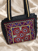 Bolso tote Tahriri floral - Azul y burdeos