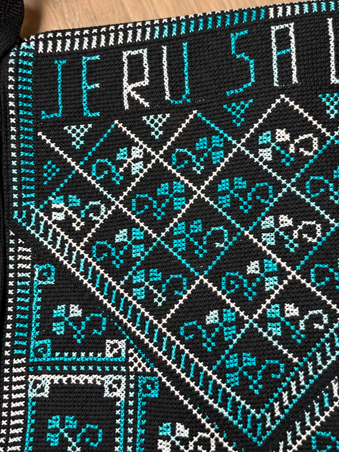 Jerusalem Floral Tatreez Bag - Turquoise - embroidery detail