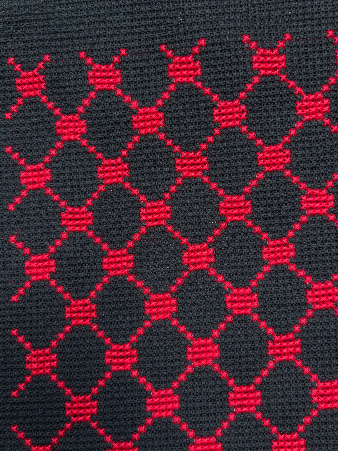 Red Diamond Lattice Tatreez Bag - Black - embroidery detail