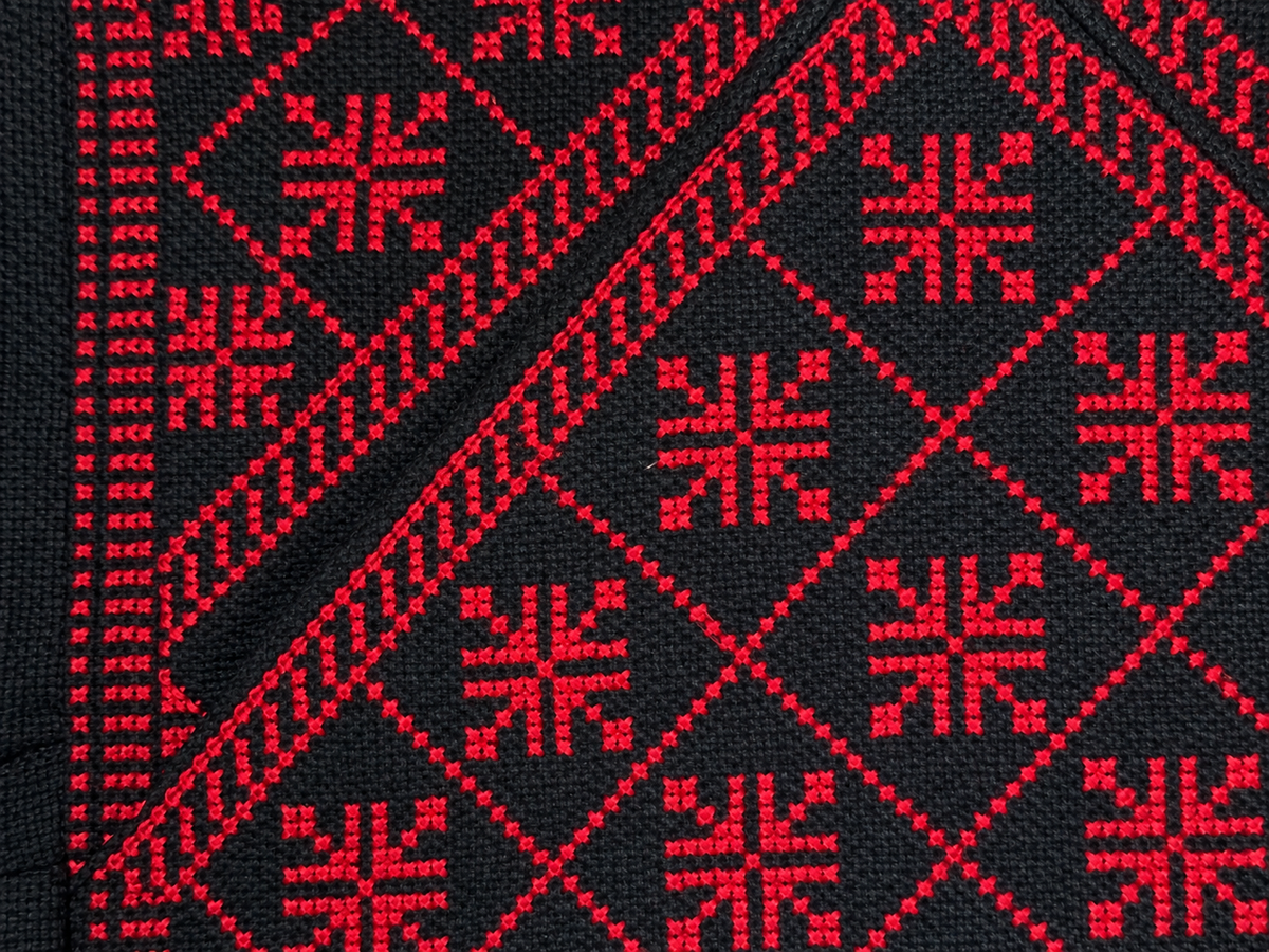 Red Floral Diamond Tatreez Bag - Black - embroidery detail