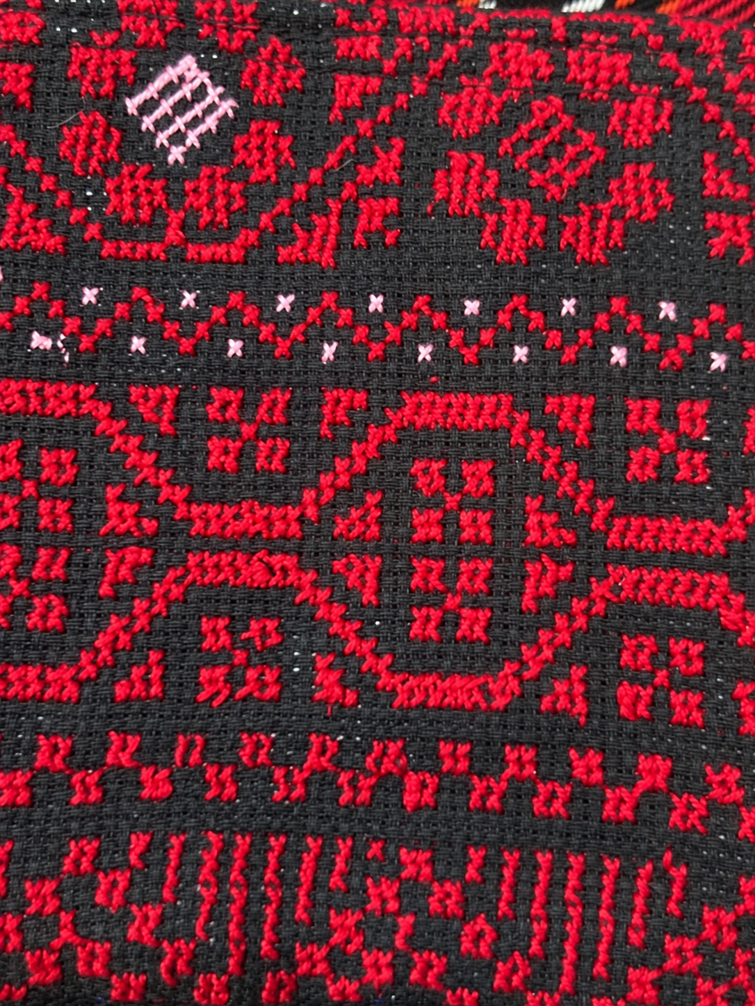 Red Geometric Tatreez Coin Purse - Black - embroidery detail